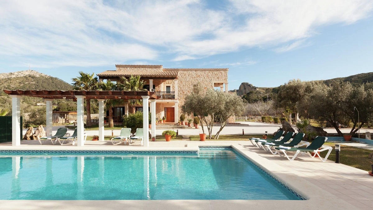 Alcudia Villa | House in Alcudia with Pool & Sea Views