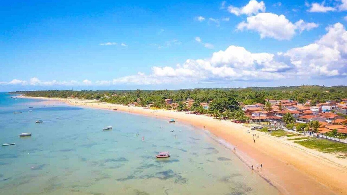 Vera Cruz House | House in condominium (beachfront and 24-hour security).