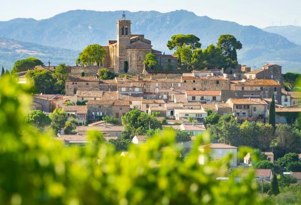 Saint-Pons-de-Mauchiens House | House in idyllic village between vineyards and sea