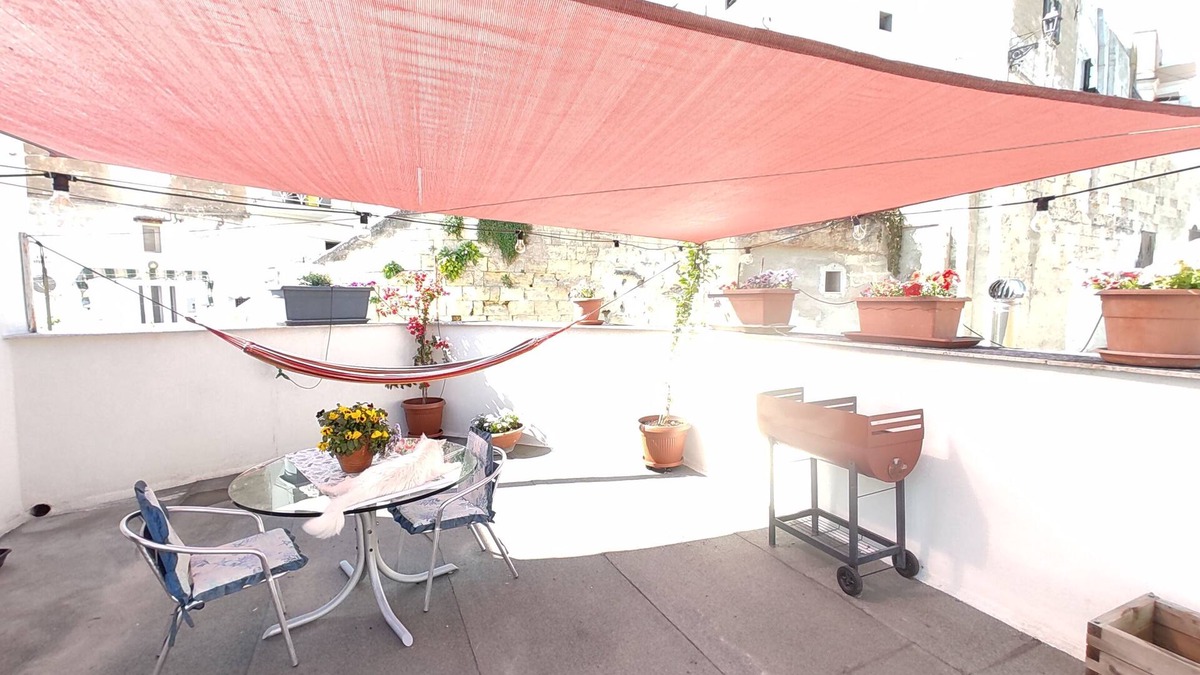 Centro Storico House | House in front of the castle offers a charming holiday home experience in Massafra