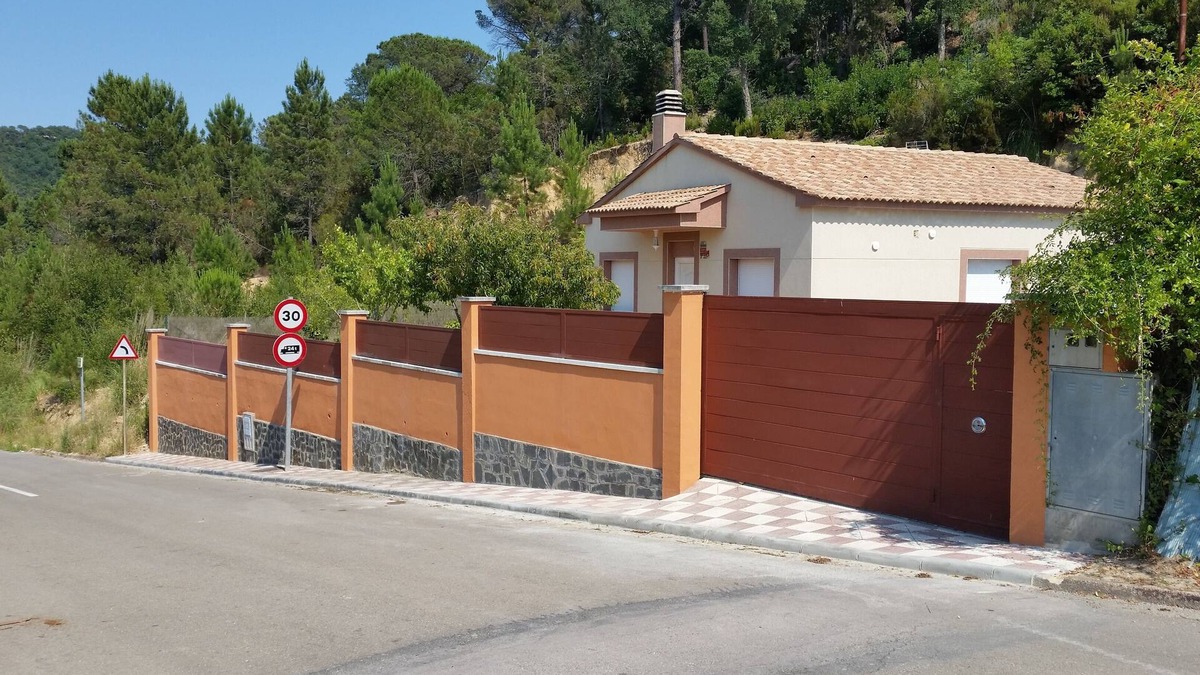 Lloret Blau House | HOUSE IN FULL NATURE