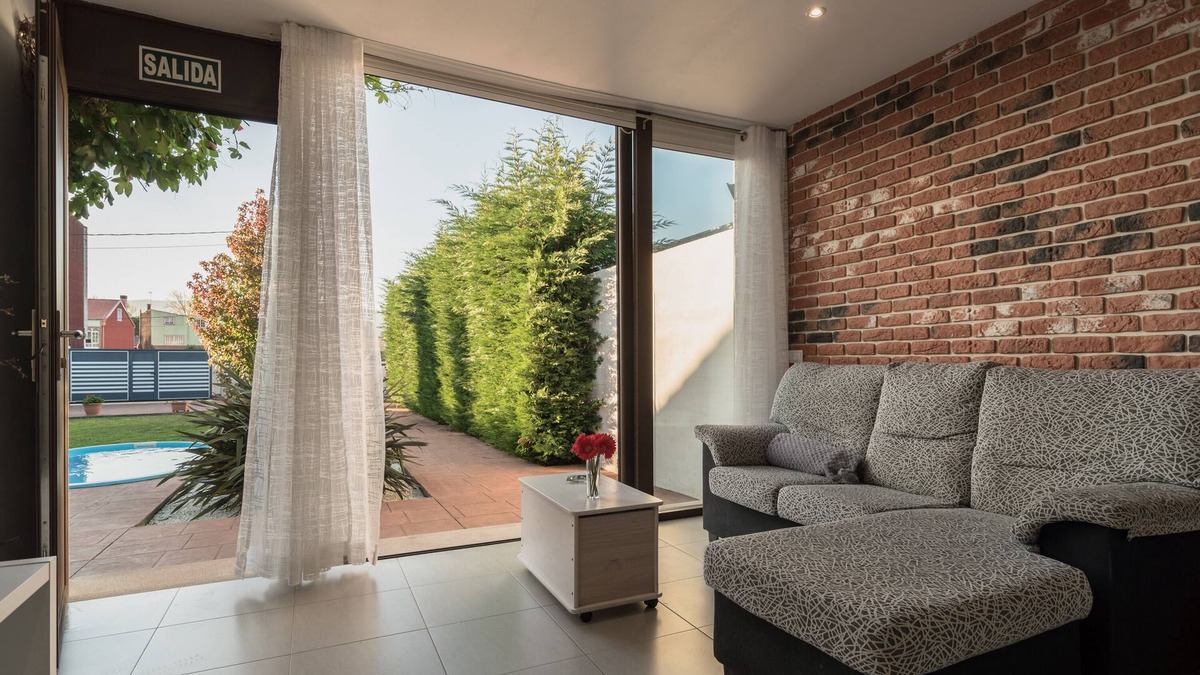 Boiro House | House in Galicia, 5 minutes beaches, with garden and pool