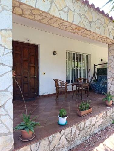 Mondello House | House in Garden