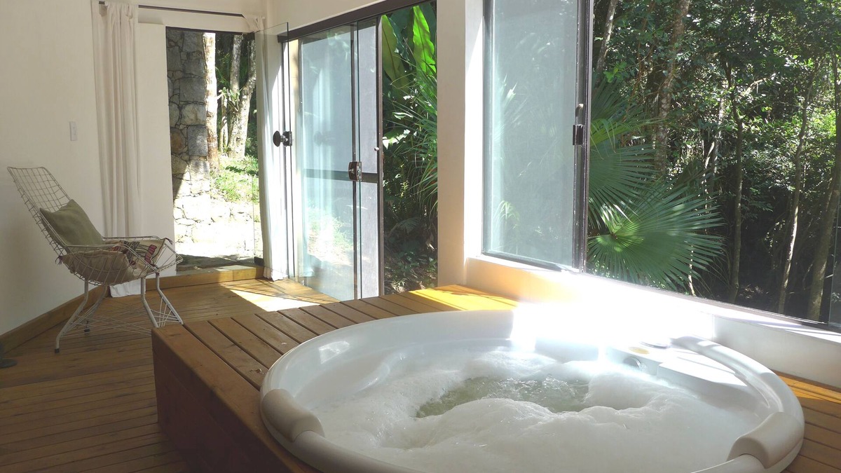 Canto da Lagoa House | House in Lagoa da Conceição: SPA, Nature, Quiet, View, Close to beaches