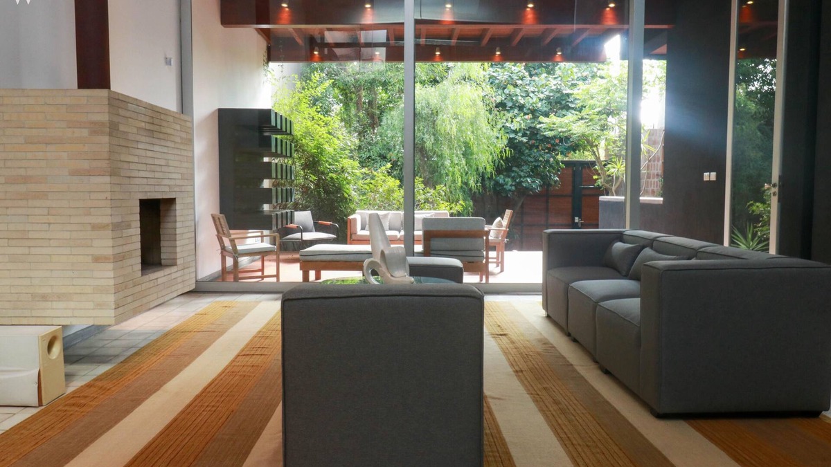 Miraflores House | House in Miraflores by Wynwood House