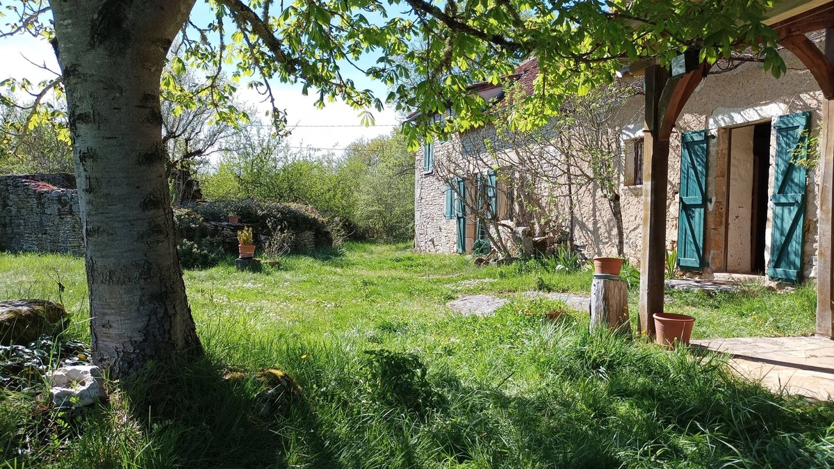 Livernon Other | house in nature