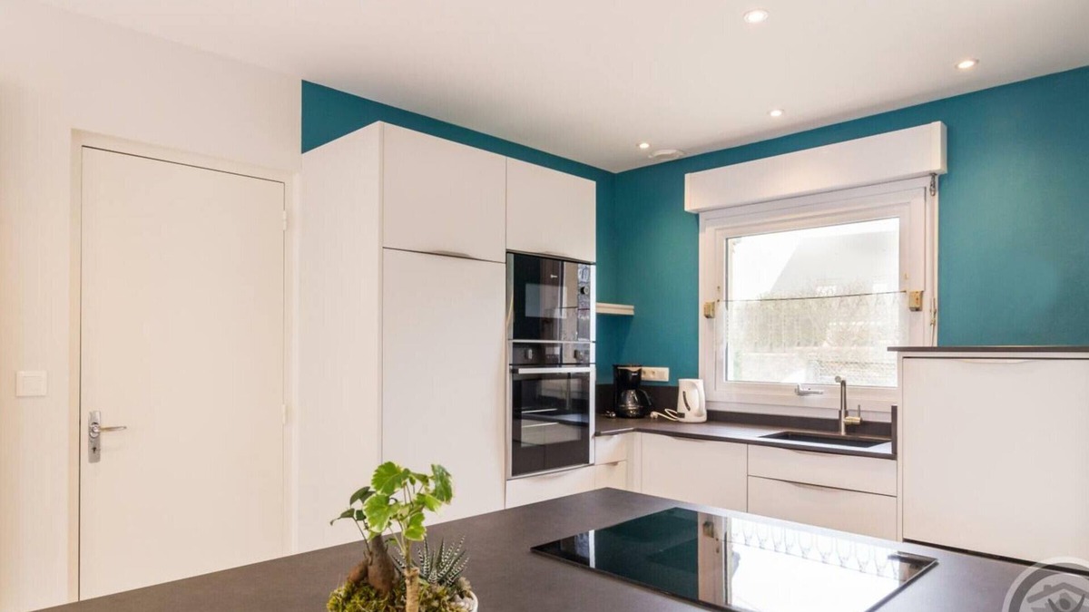 Saint-Pair-sur-Mer Cottage | House in St Pair-sur-Mer near beaches, terrace, enclosed garden, parking