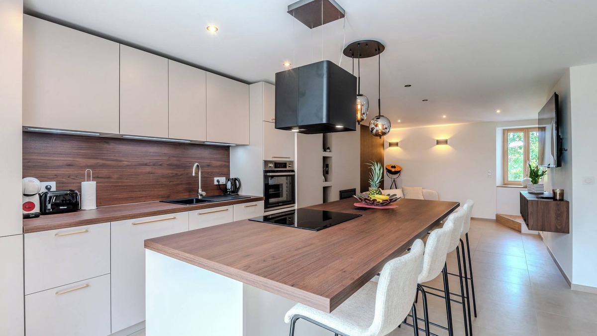 Publier House | House in the heart of Evian golf course