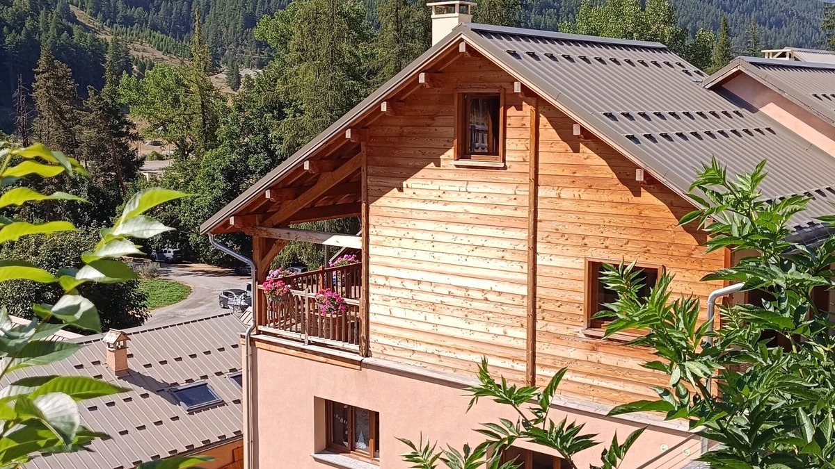Aiguilles House | House in the heart of the village of Aiguilles. Ideal for exploring the Queyras