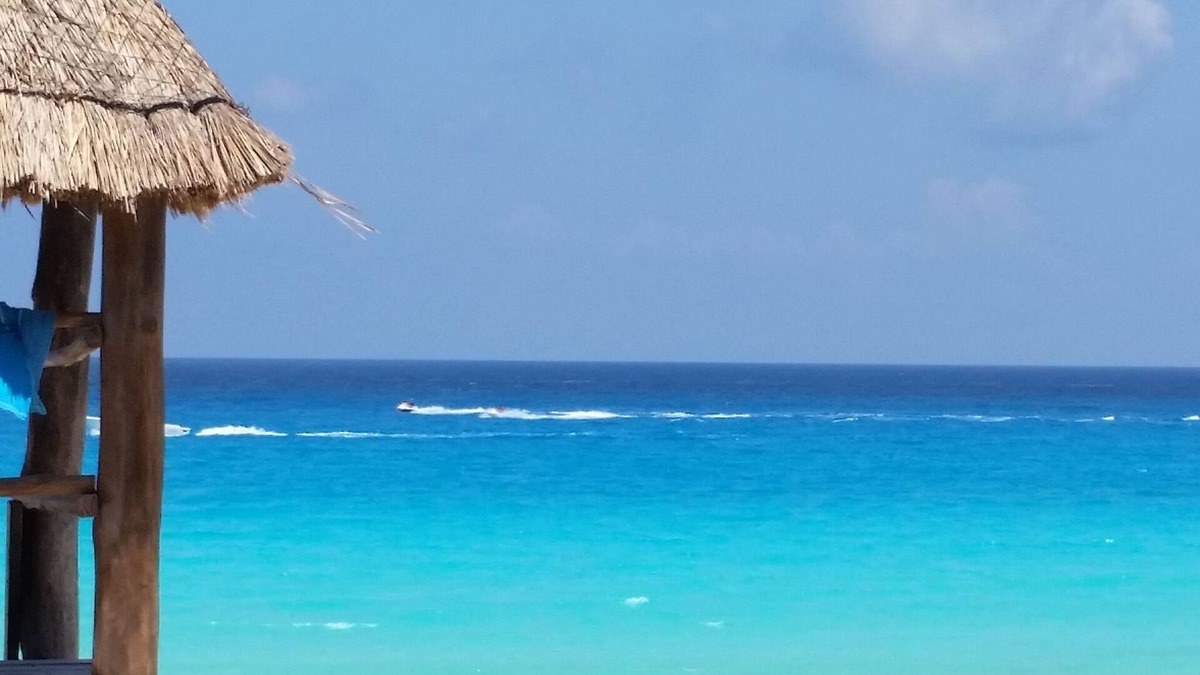 Downtown Cancun House | HOUSE IN THE SUN SELF CONTAINED SEPARATE WALK 2 FERRY WOMAN ISLAN