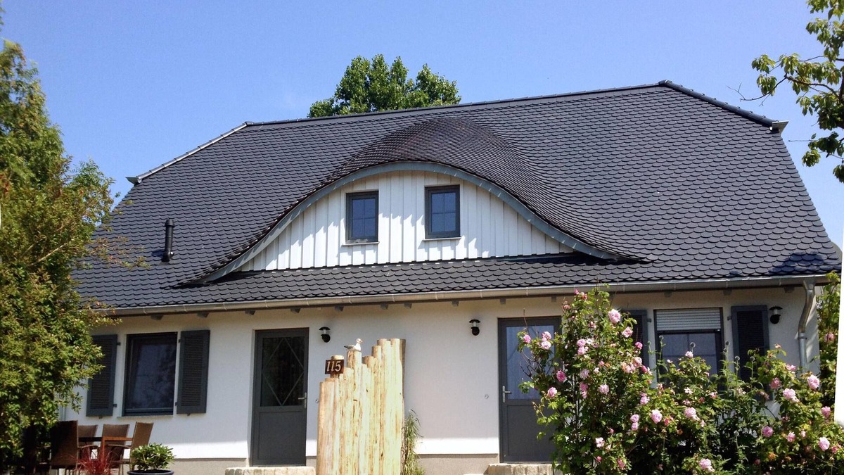 Kaltenhof House | House LUV - 500 meters from the beach, you can hear the Baltic Sea waves here.