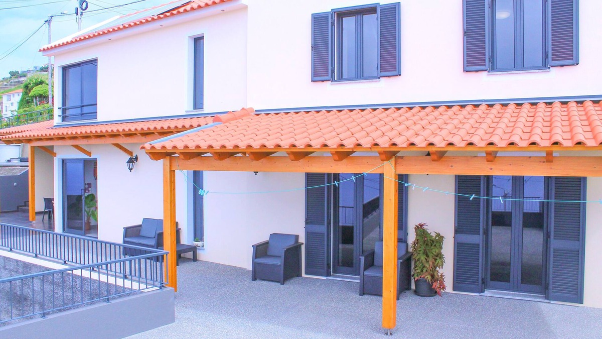 Paul do Mar Apartment | House Massapez | Ocean View | BBQ | Terrace | Free WIFI | Family Retreat