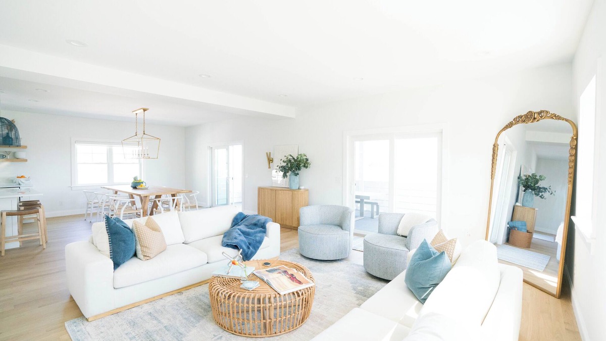 Eastward Look House | House of Blues | 8BD/4BA