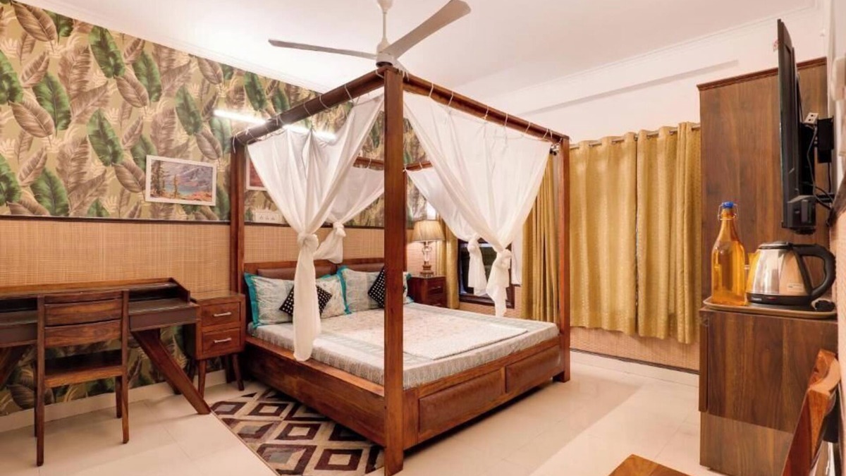 Noida Apartment | House of Comfort Noida 1 bedroom unit 7