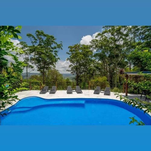 Mapleton Bed & Breakfast | House of Mahalo Accommodation