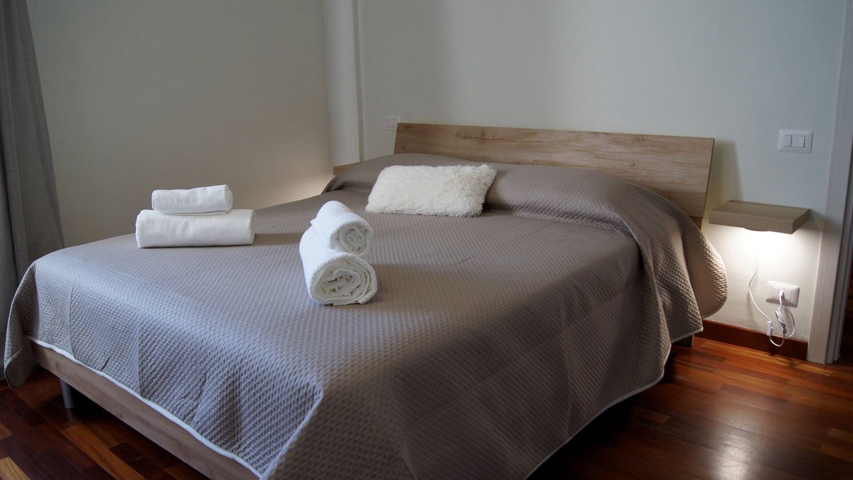 Municipio 5 Apartment | House of Noah EARTH