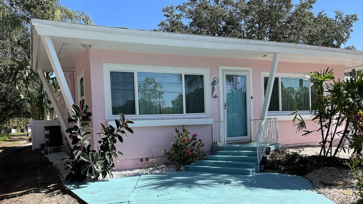 Gulfport House | House of Sirenity: Mid Century Beach Bungalow in Artsy Gulfport!