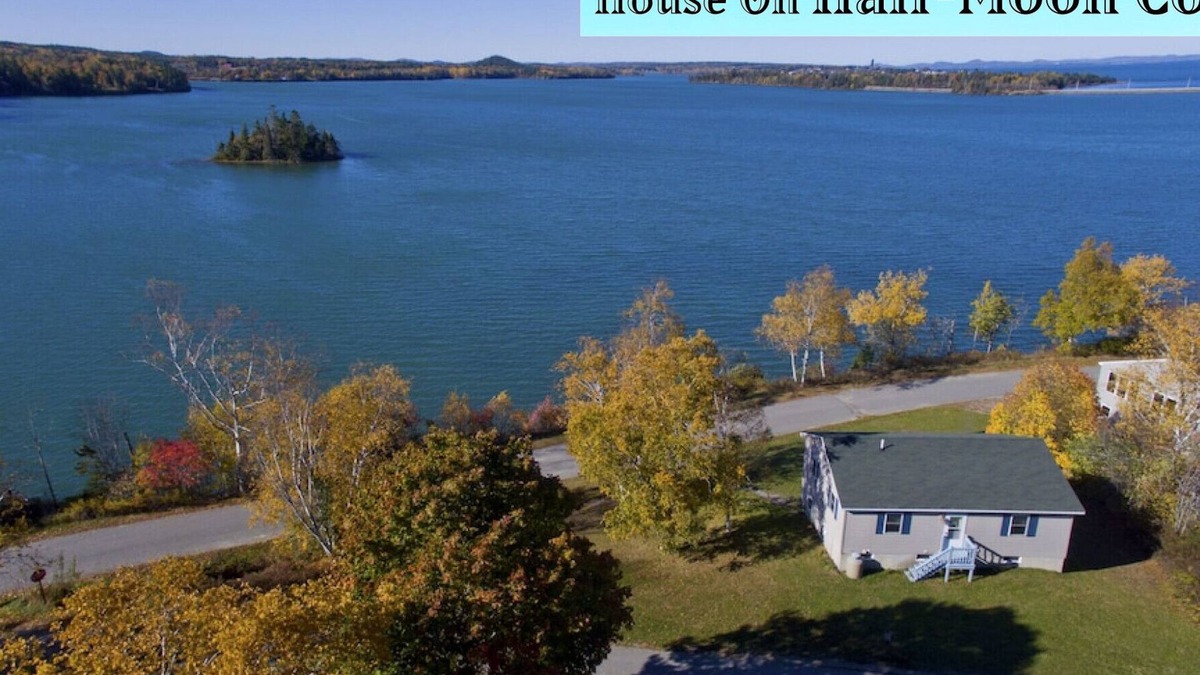 Eastport House | House On Half Moon Cove Rossport by the Sea