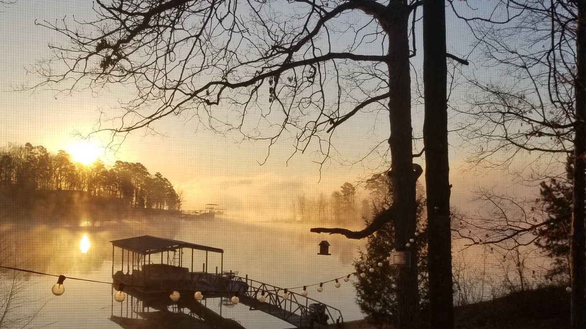 Hartwell House | House on Lake Hartwell with amazing sunrises