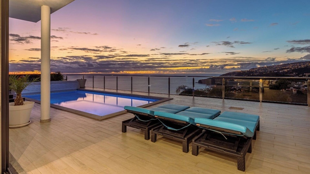 Ribeira Brava House | House on the island of flowers between sky and sea. EXCEPTIONAL views