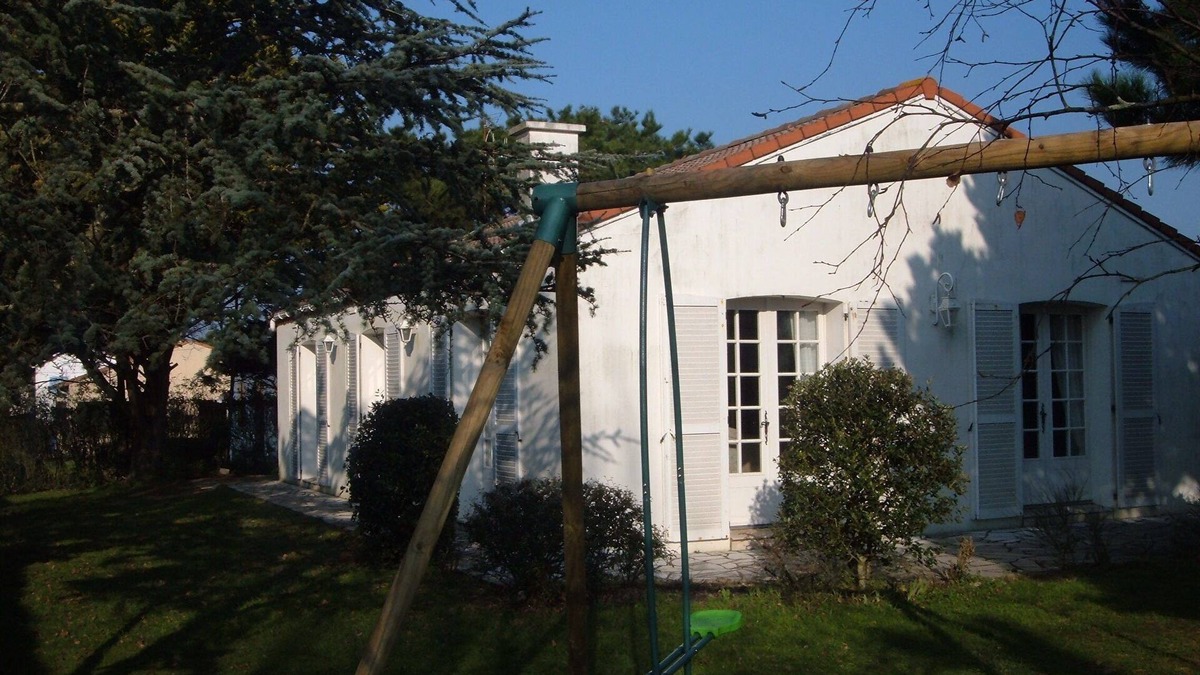 Tharon-Plage House | House sleeps 6 near the beach