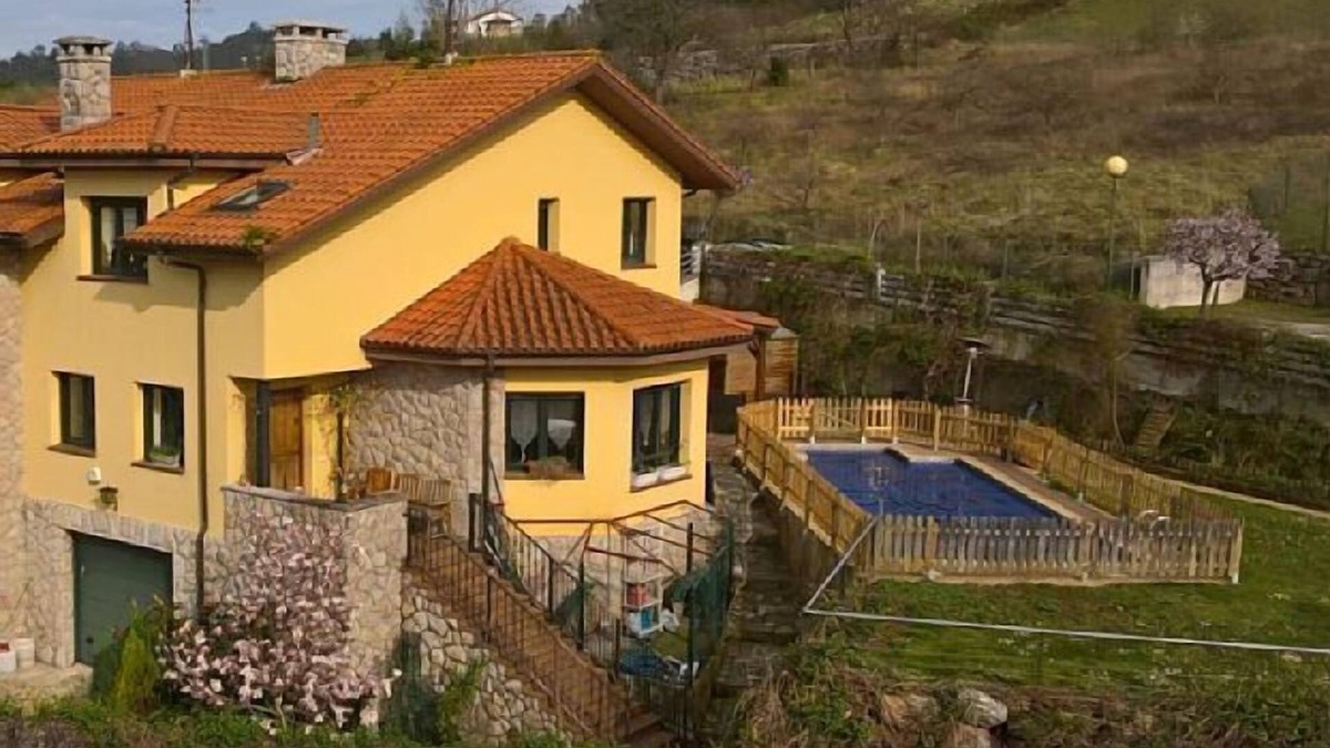 Tornon Cottage | House, SPECIAL MARCH, APRIL AND MAY