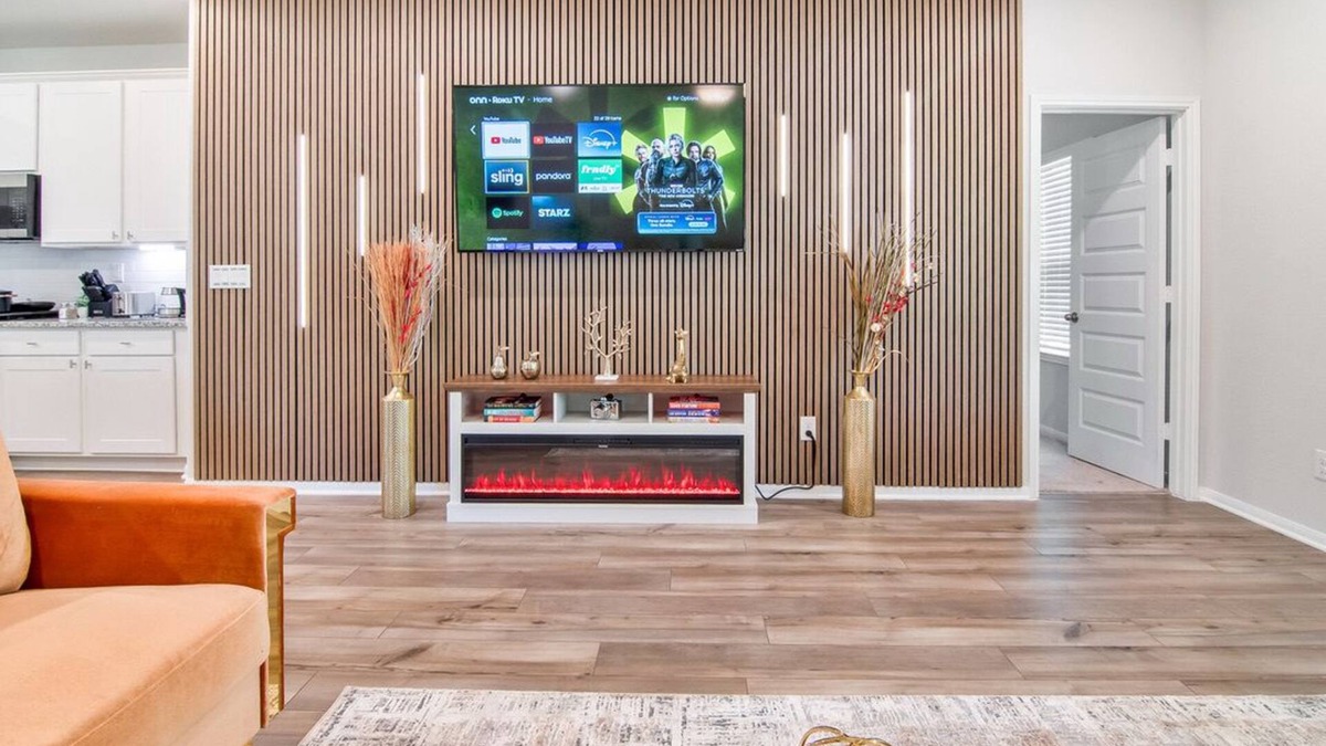 Magnolia House | House Star Wars Themed w/Arcade Garage Room - 5 bedrooms near The Woodlands