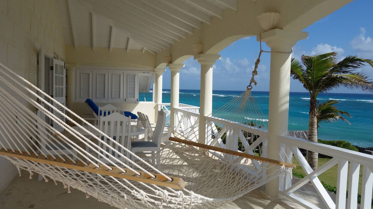 Silver Sands Apartment | House Sunset Upstairs over looking Silver Sands Beach