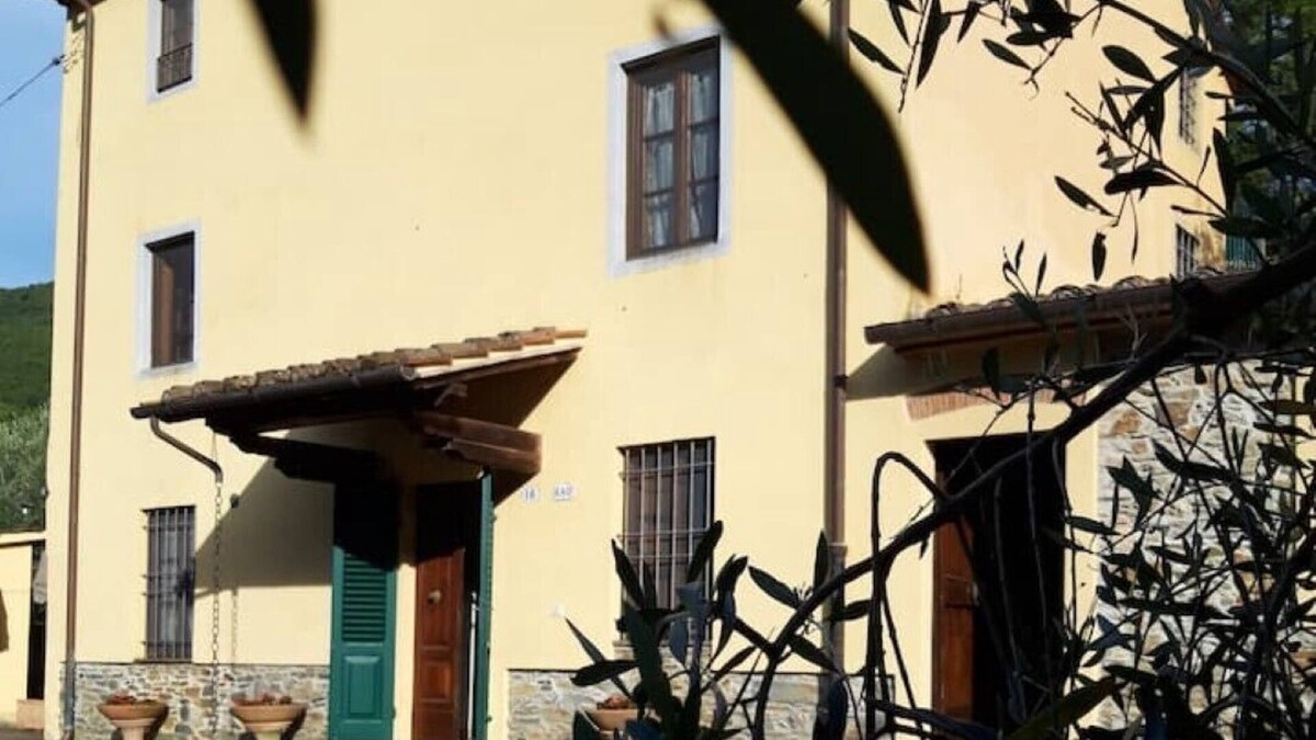 Santa Maria del Giudice House | House surrounded by greenery and in absolute tranquility