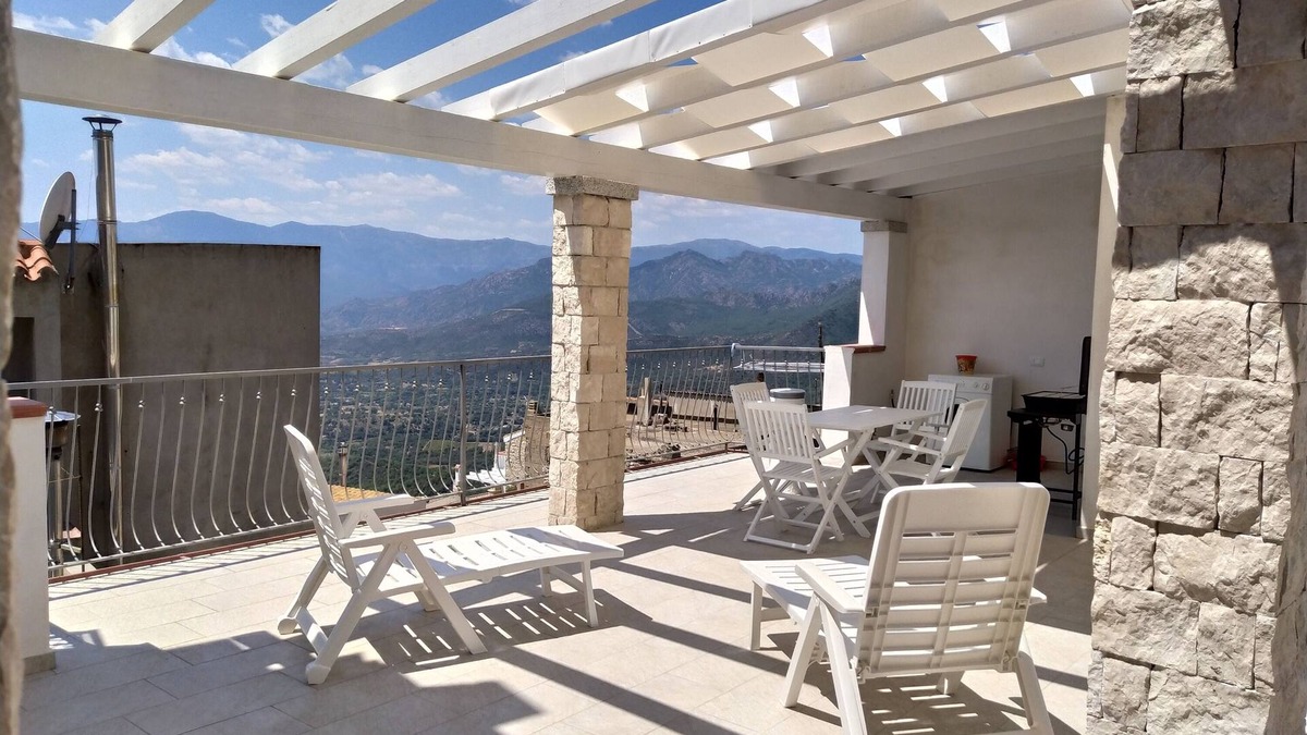 Baunei House | House the terrace