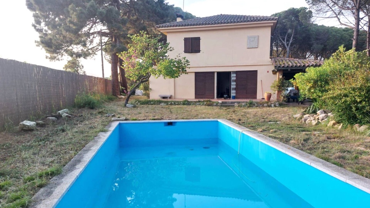 Sant Antoni de Calonge House | House with pool for families&children in a pine forest, at 550m from beach