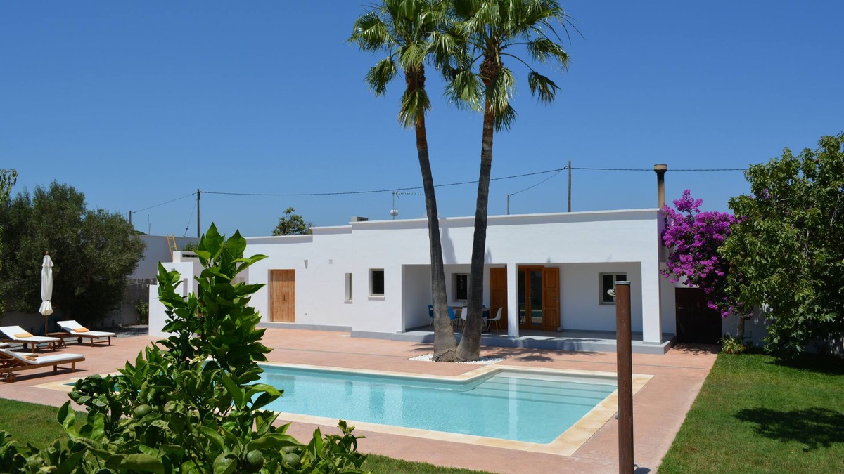 Sant Jordi de Ses Salines House | House with terrace, garden and pool in quiet area