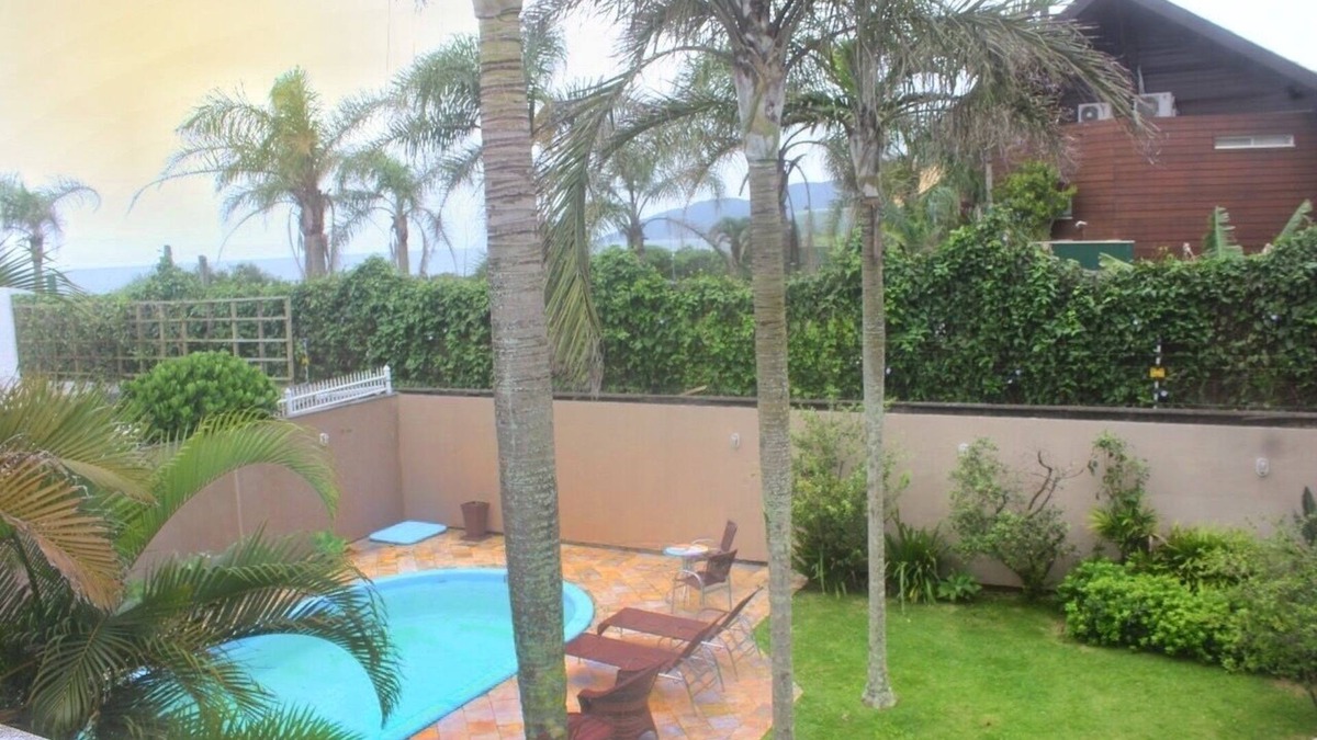 Morro das Pedras House | House with 4 suites and A/C - Gated community, sea front, exclusive beach access