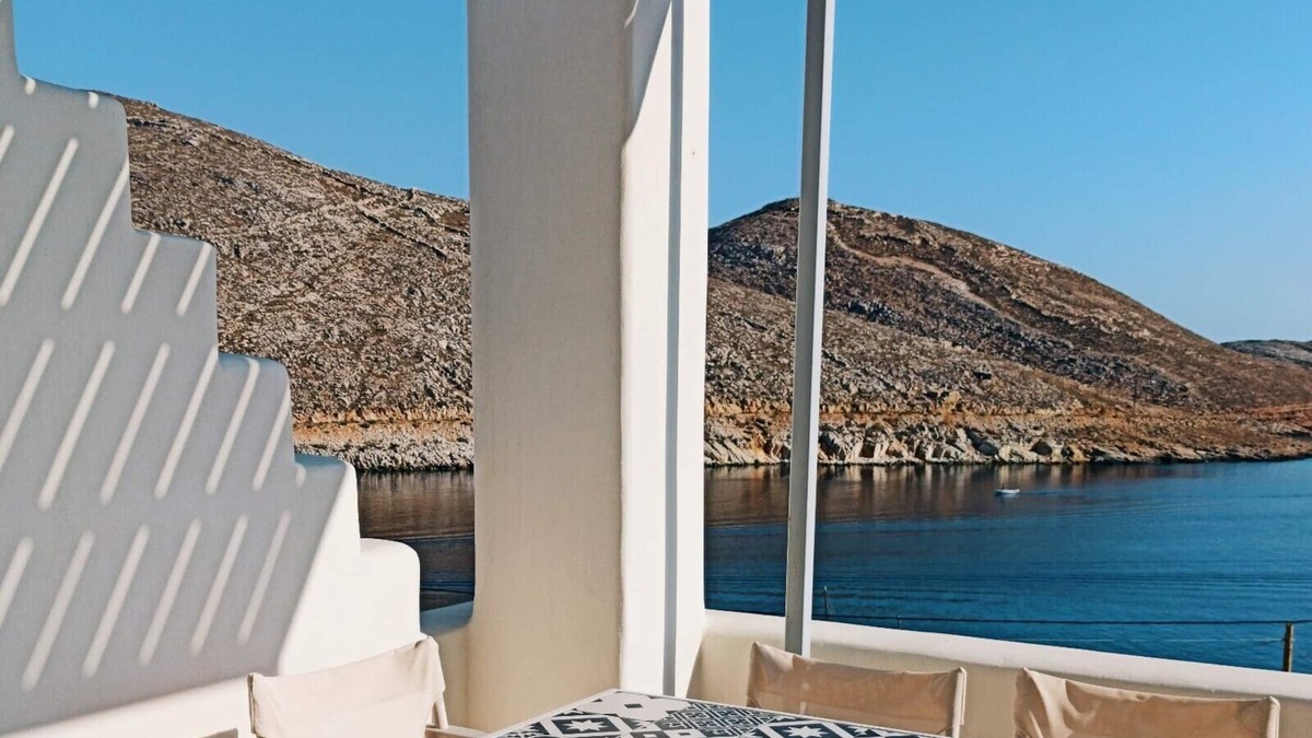 Panormos Villa | House with character