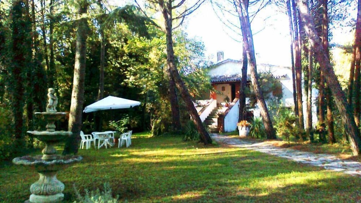 San Giovanni del Pantano House | House with character "La tana delle volpi"