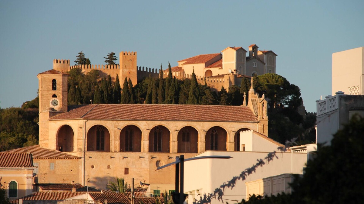 Arta House | House with flair, 3 terraces in the heart of Artà, flexible arrvial days