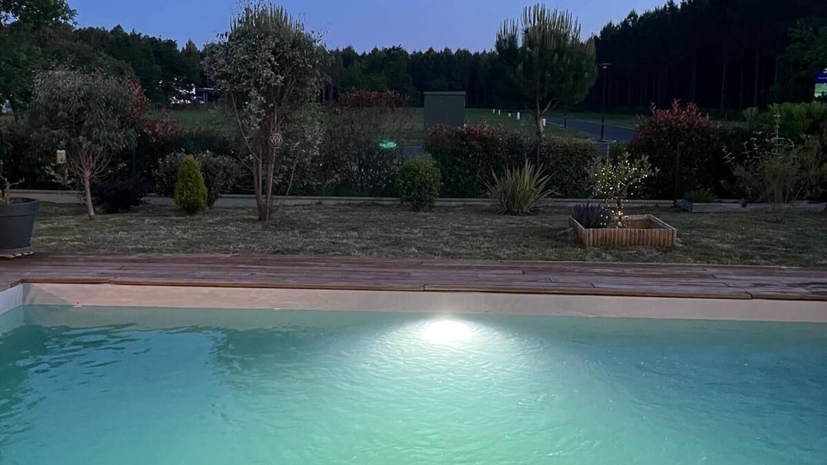 Saint-Julien-en-Born House | House with swimming pool near Contis beach, cycle path and all amenities