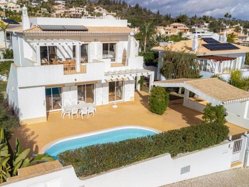 Albardeira House | House with garden and private pool