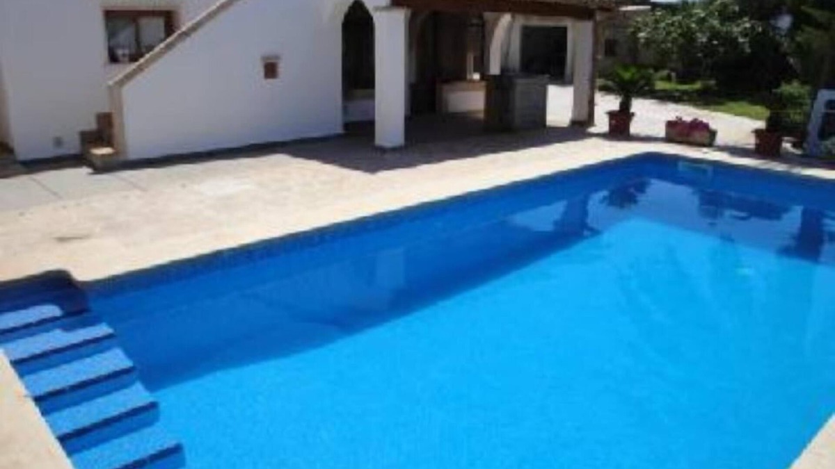 Cala Santany House | House with garden and pool