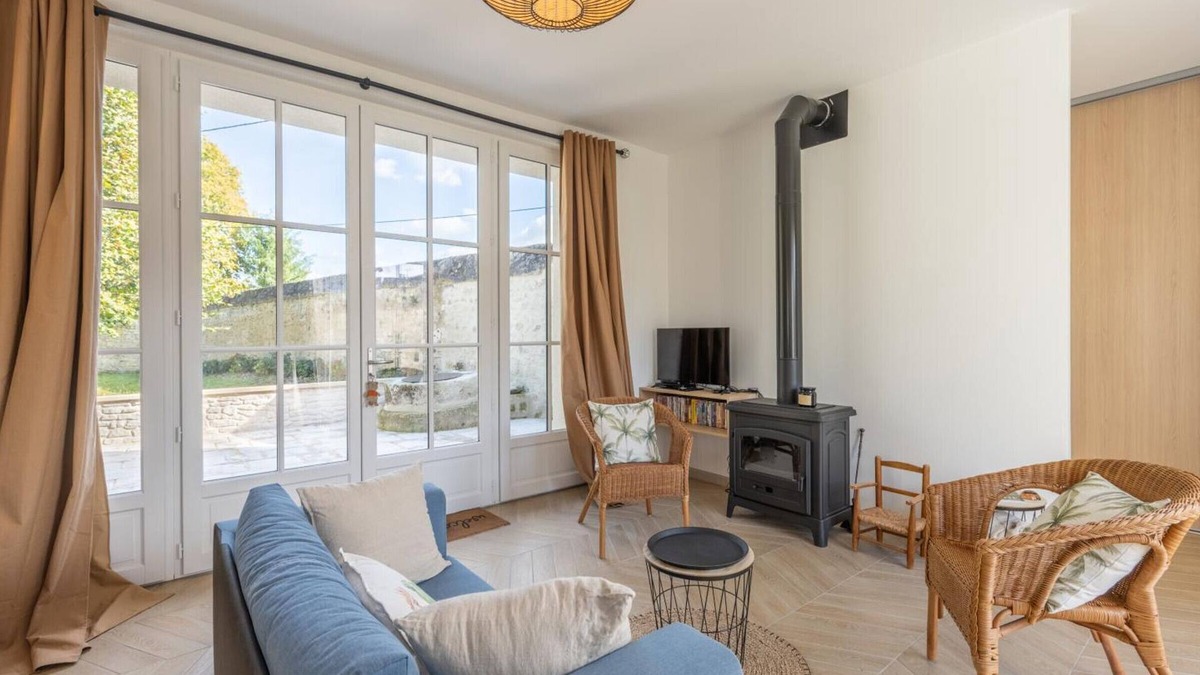 Rethondes Cottage | House with garden, fireplace, wifi and pets welcome