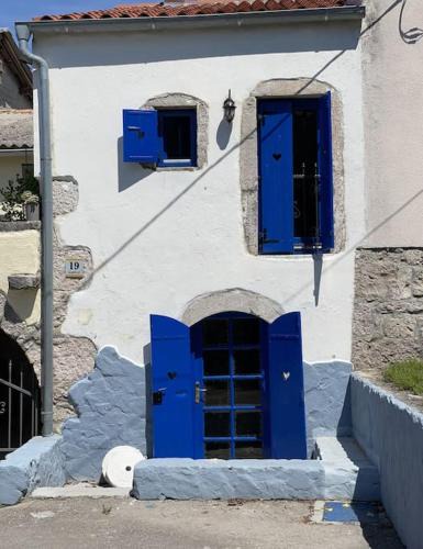 Vrbnik House | House with lovely terrace 10 min drive from the sea