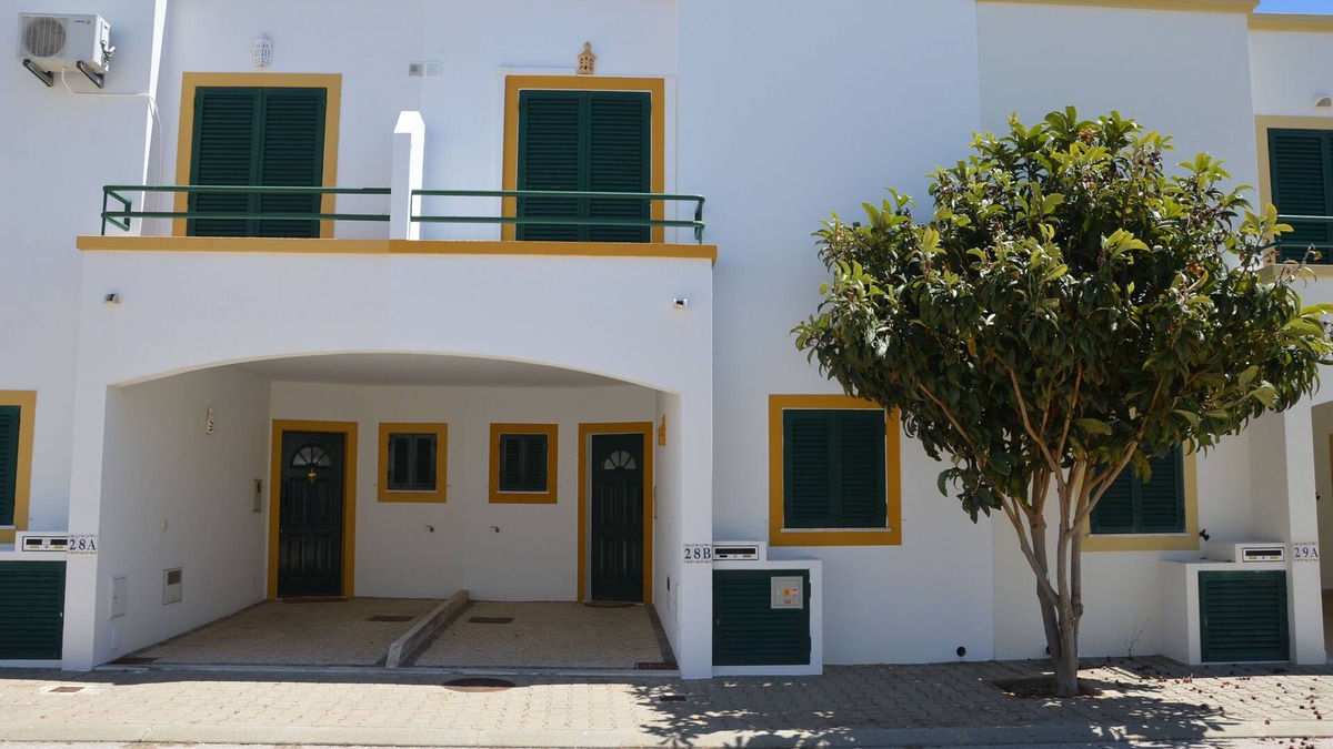 Manta Rota House | House with patio near the beach
