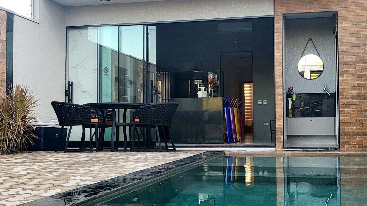 Porto Rico House | House with pool and waterfall near the Parana River - Porto Rico.