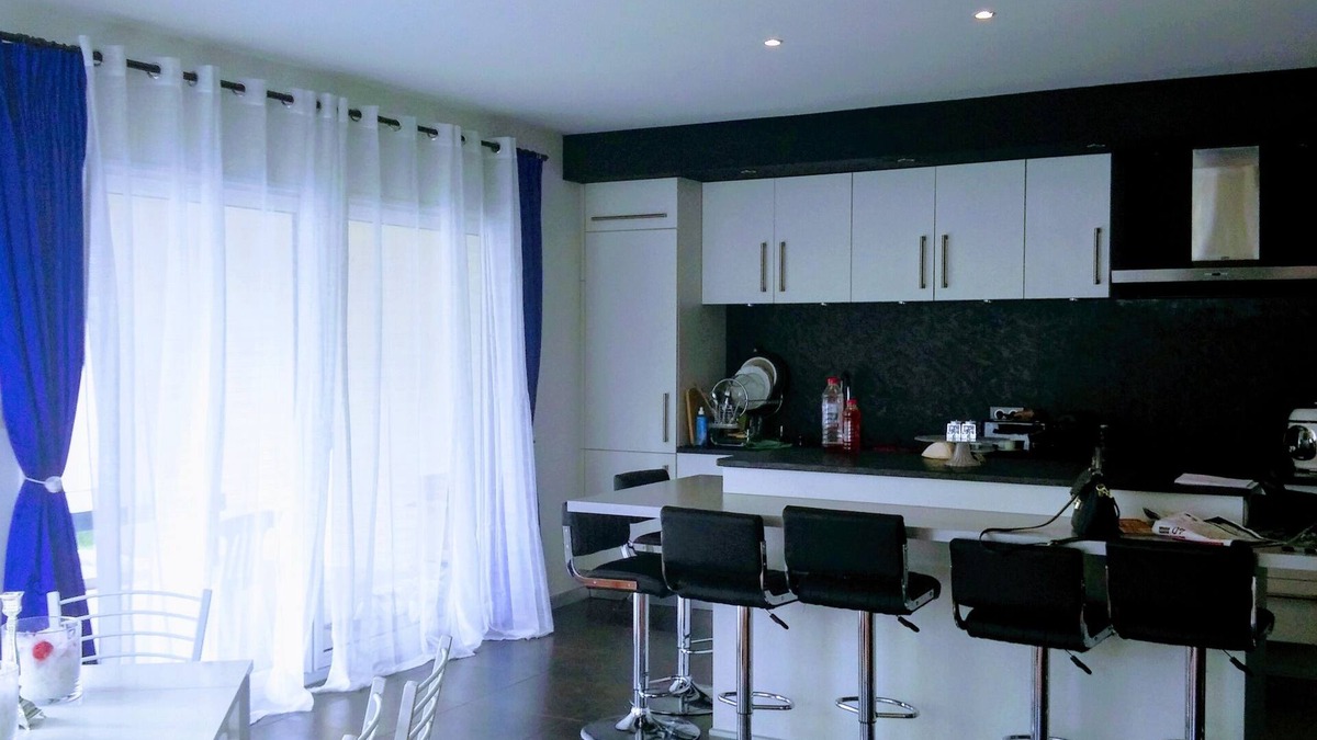 Sete House | House with pool and solarium 200m from the beach