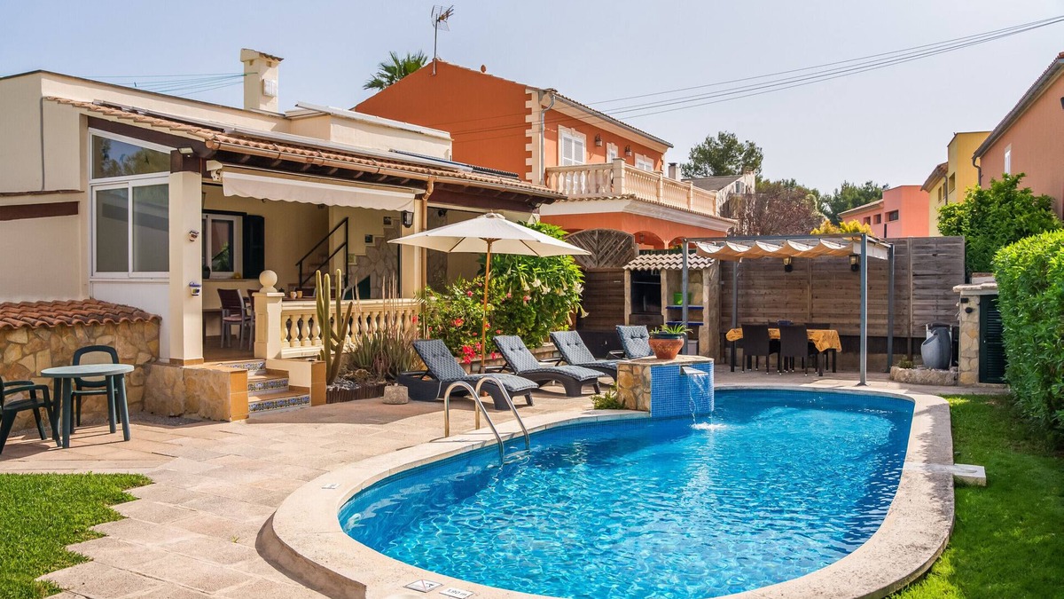 Alcudia Ski Chalet | House with pool Casa Kerchner in Alcudia