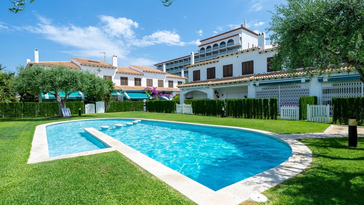 Sant Salvador Villa | House with pool and terrace 250m beach
