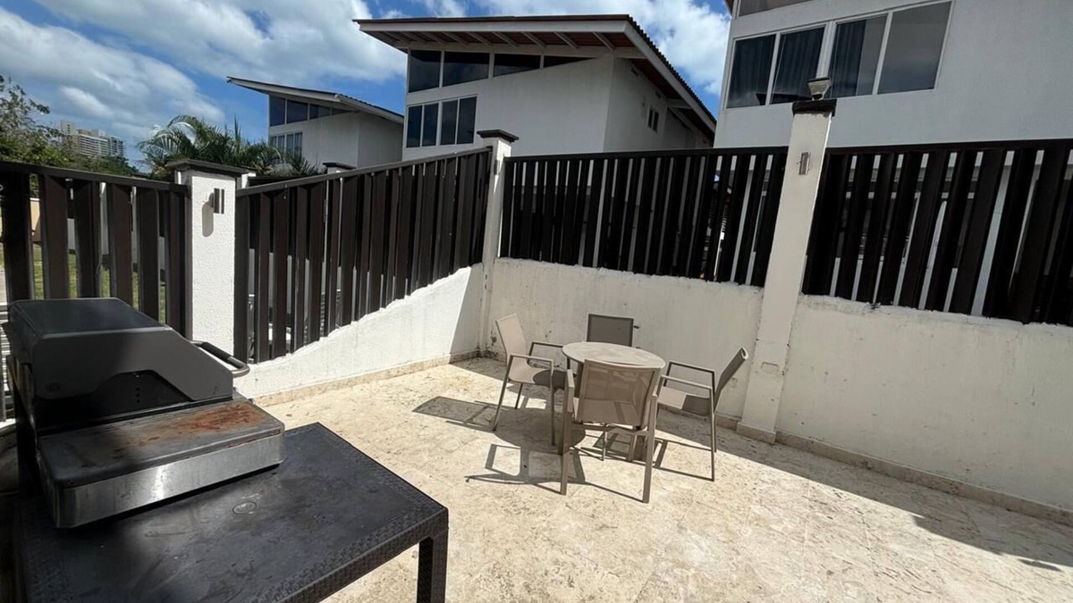 Nueva Gorgona House | House with pool in Coronado, 5 minutes from the beach club at the edge of the beach.