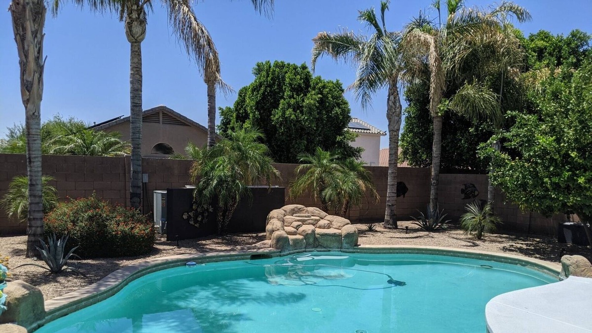 Canyon Trails House | House with pool near MLB Baseball Spring Training, NFL Football Stadium & NASCAR
