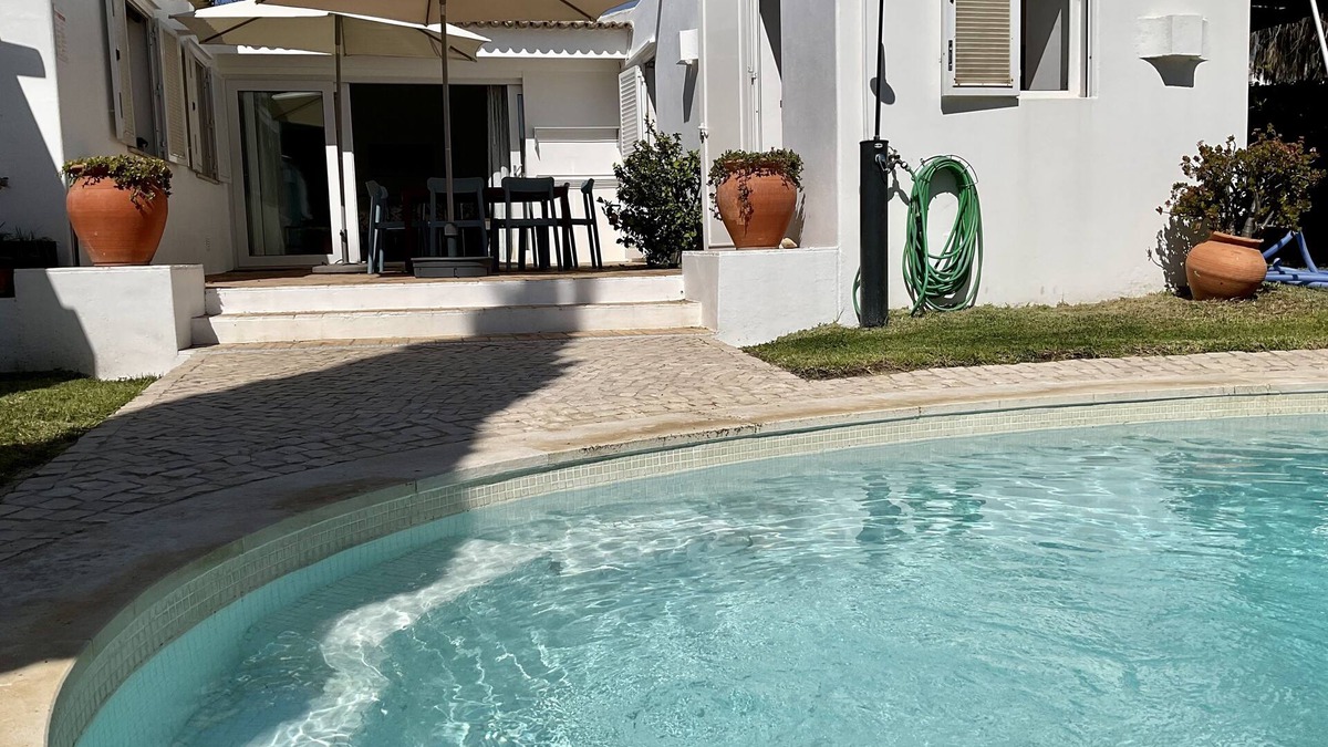 Branqueira Villa | House with private pool, air conditioning, near beach