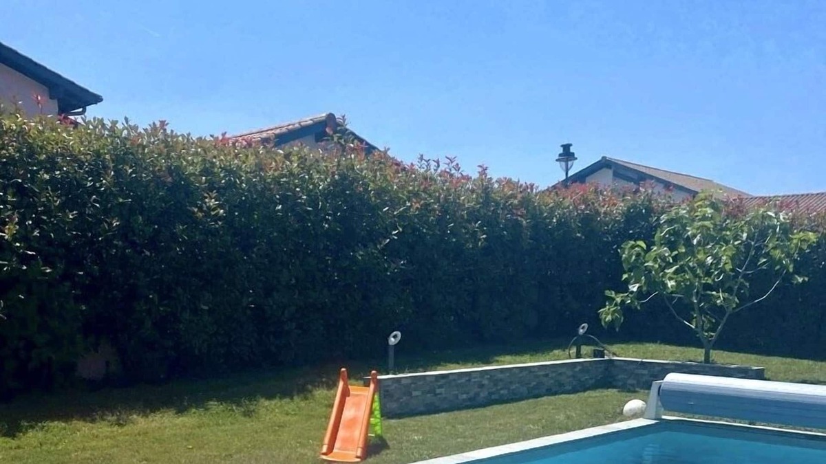 Arcangues Villa | House with swimming pool and pétanque court